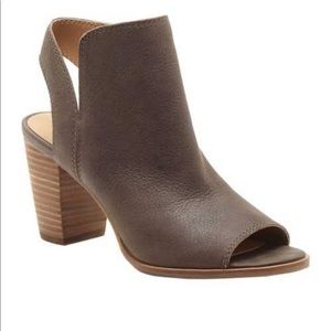 Lucky Brand Jubai Shooties size 8